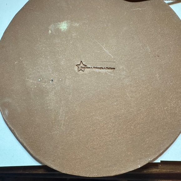 Handcrafted 8” pottery tomato hot plate/cutting board - Picture 3 of 3